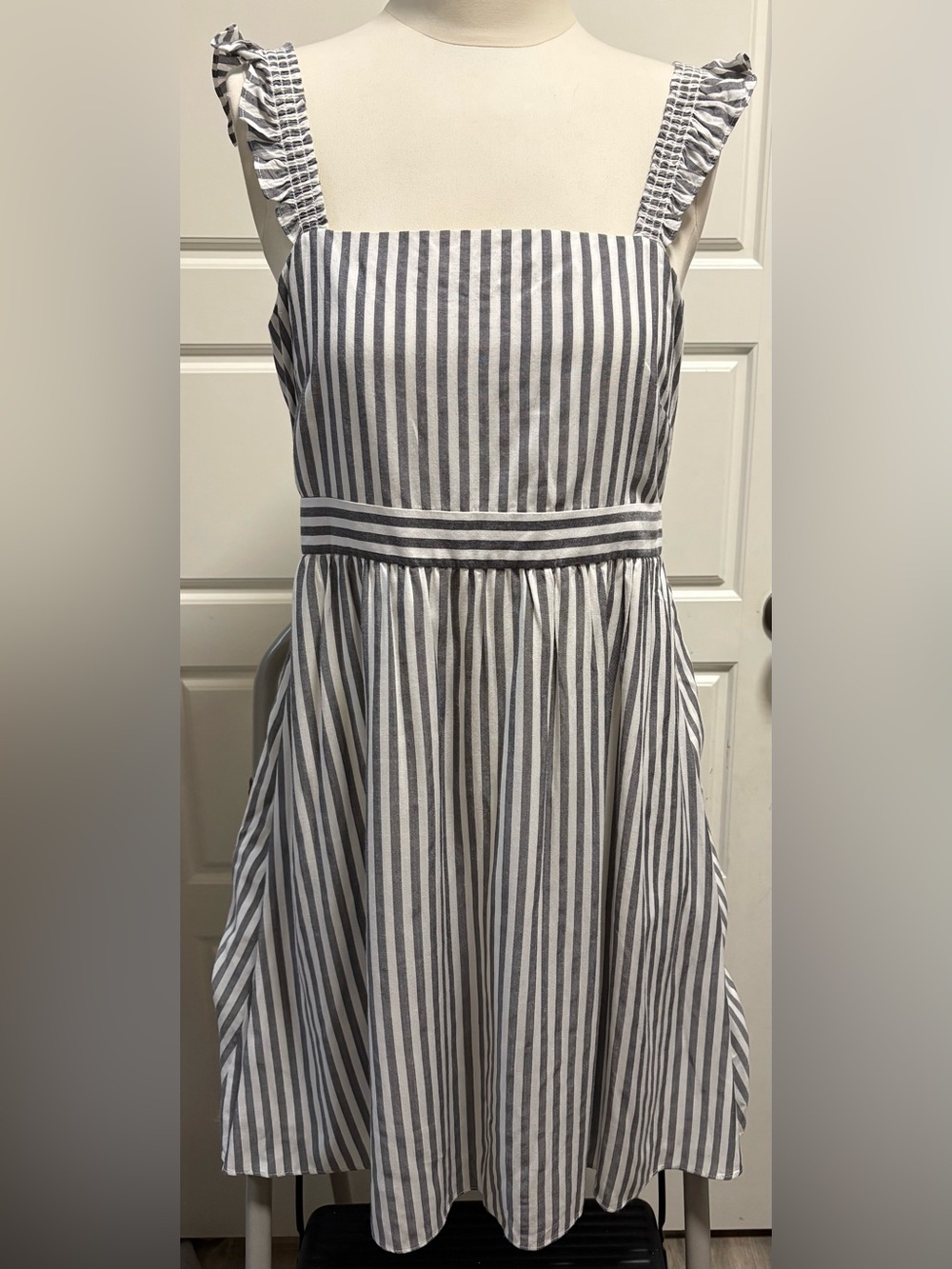 NWT Madewell Striped Ruffle-Strap
Empire Dress Size 6